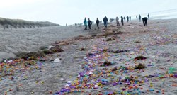 More izbacilo na plažu oko 100 tisuća  kinder jaja