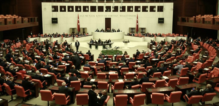 Turski parlament odobrio širenje Erdoganovih ovlasti