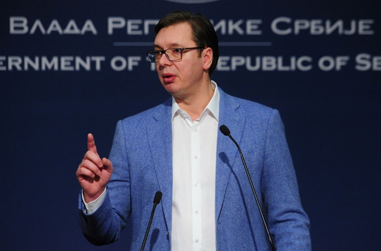 Vučić okrenuo leđa Nikoliću i kandidirao se za predsjednika Srbije