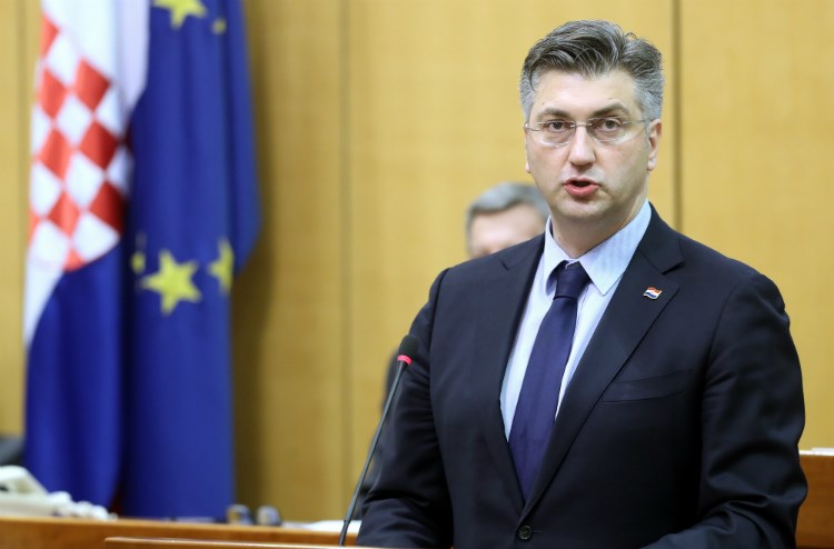 Plenković brani plagijatora: Poštujem Đikića kao znanstvenika, ali Barišić ostaje