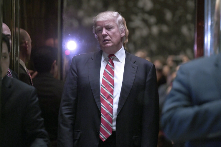 Trump odlučio zadržati 50 Obaminih dužnosnika na ključnim mjestima
