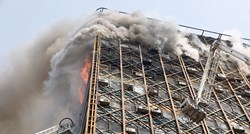 U Teheranu se srušila zgrada od 15 katova, 38 ozlijeđenih, vatrogasci se bore s požarom