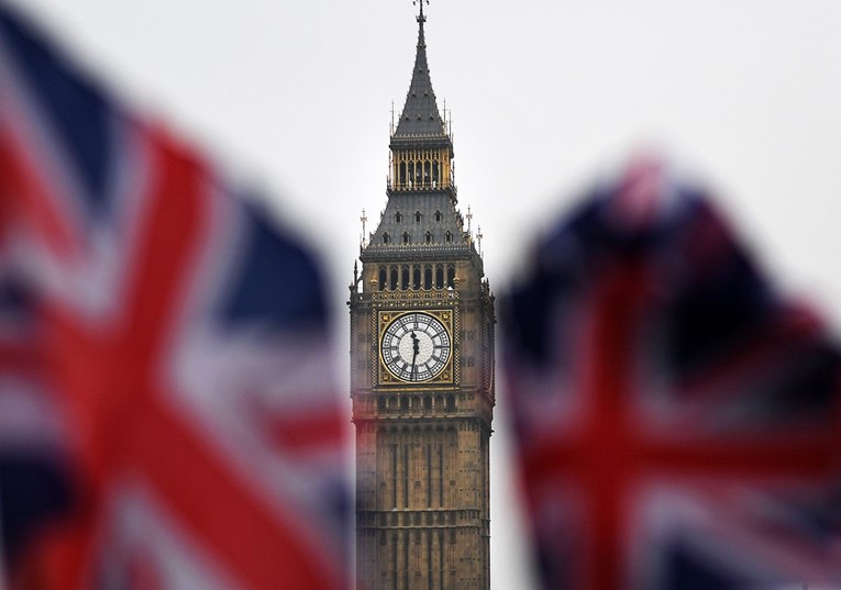 Britanski parlament odobrio: Theresa May može započeti proces izlaska iz Europske Unije