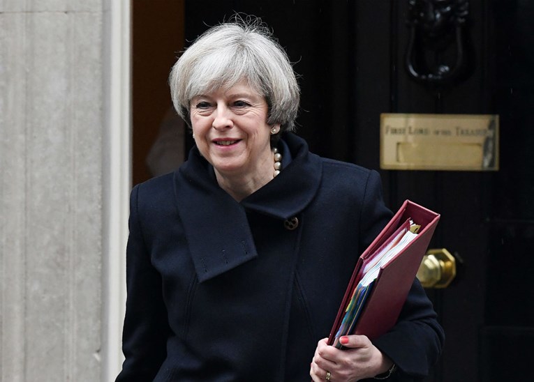 Britanski parlament zadao novi udarac planu Therese May o Brexitu