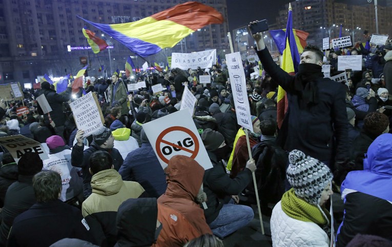 POBJEDA GRAĐANA Rumunjska vlada povukla zakon koji je štitio korumpirane političare