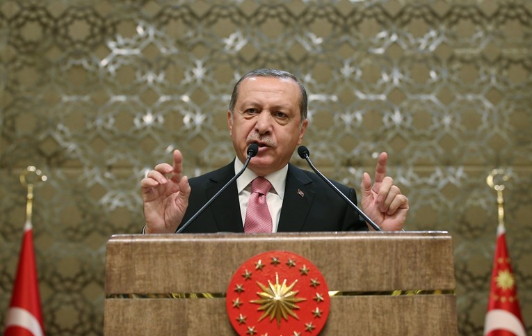 U Turskoj počelo suđenje vojnicima optuženim za pokušaj ubojstva Erdogana