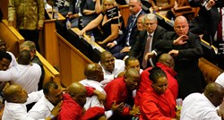 Govor predsjednika Zume izazvao kaos u parlamentu Južnoafričke Republike