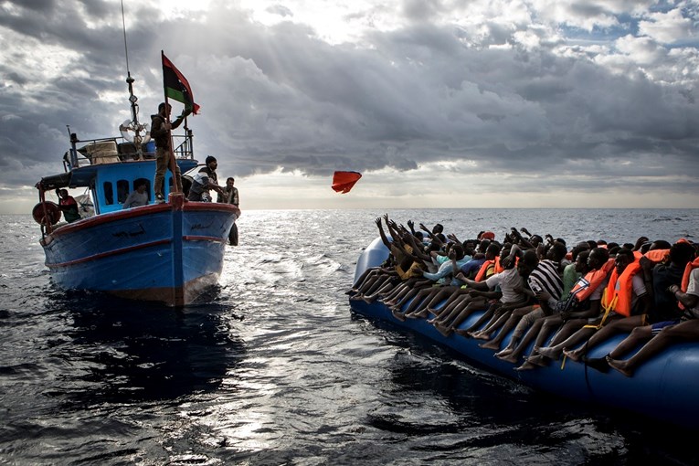 Tisuće migranata spašene iz Sredozemnog mora, šest ih je poginulo