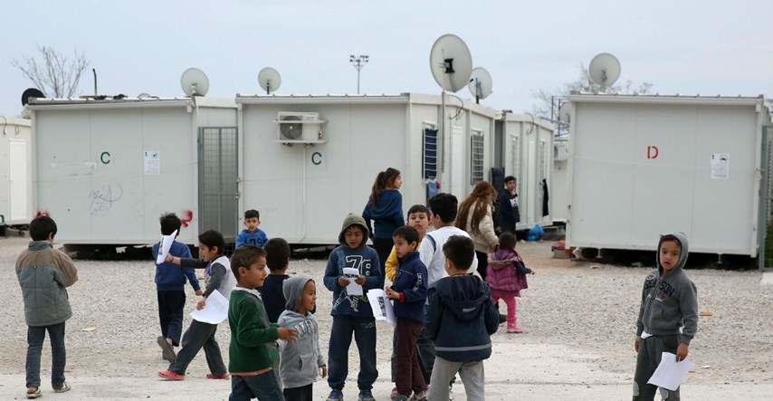 Grčka policija evakuira izbjeglički logor blizu Atene