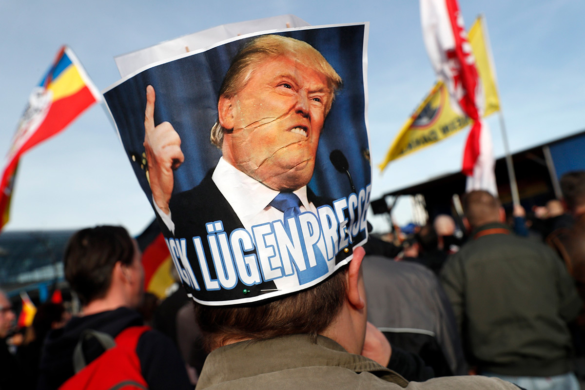 NE ZNA SE ŠTO ĆE SADA U NJOJ PISATI Trump donosi novu uredbu o imigrantima