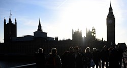 Britanci provjeravaju sigurnost u parlamentu nakon krvavog napada, otkriveni propusti