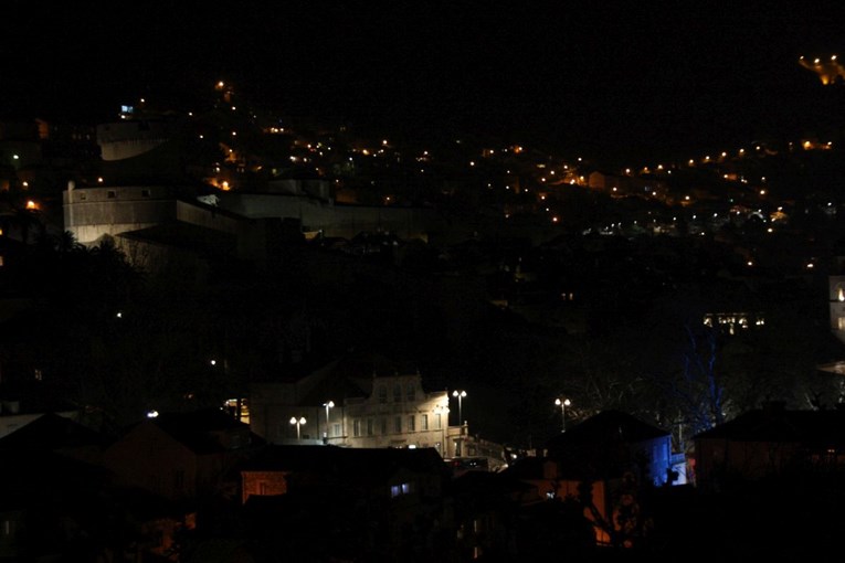 FOTO Sat za planet Zemlju: Sedamdesetak hrvatskih gradova ugasilo svjetla