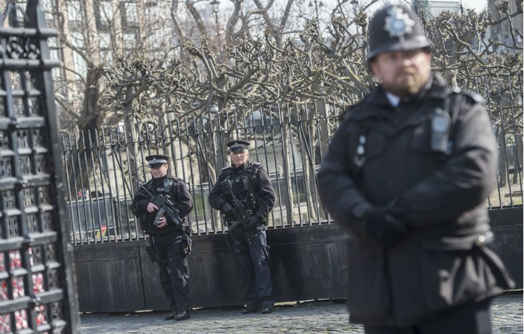 Britanska policija: Londonski napadač nije povezan s teroristima ISIS-a