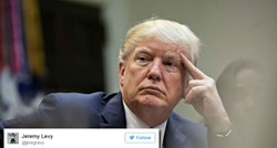 Internet se još više ruga Trumpovom tvitu zbog izjave njegovog glasnogovornika
