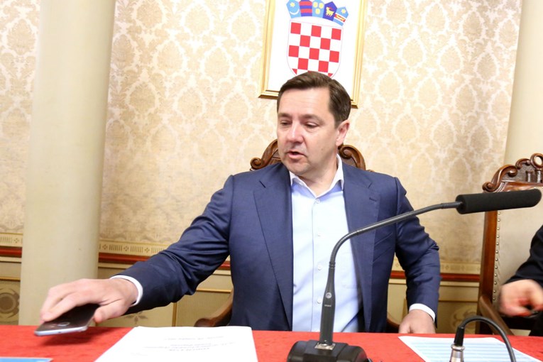 Mikulić poručio Bandiću da povuče Plan gospodarenja otpadom ili neće imati podršku HDZ-a