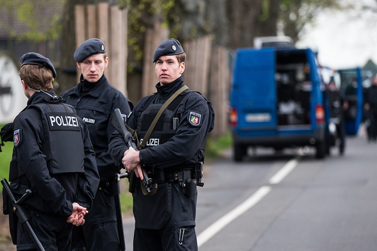 Njemačka policija istražuje je li bombaški napad povezan s islamistima