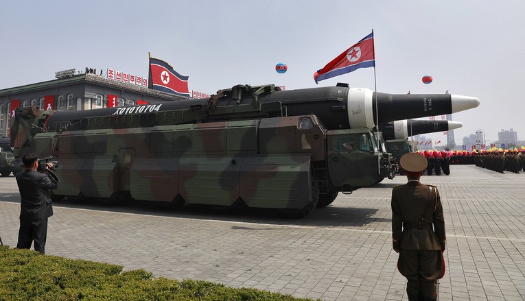 Fijasko Kim Jong-una: Sjeverna Koreja ispalila balistički projektil, ali se odmah raspao