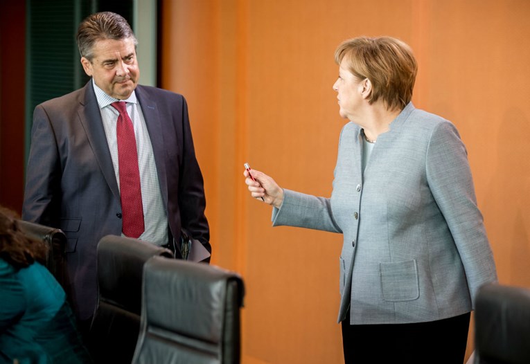 DRŽAVNIČKI Merkel podržala Gabriela u sukobu s Netanyahuom
