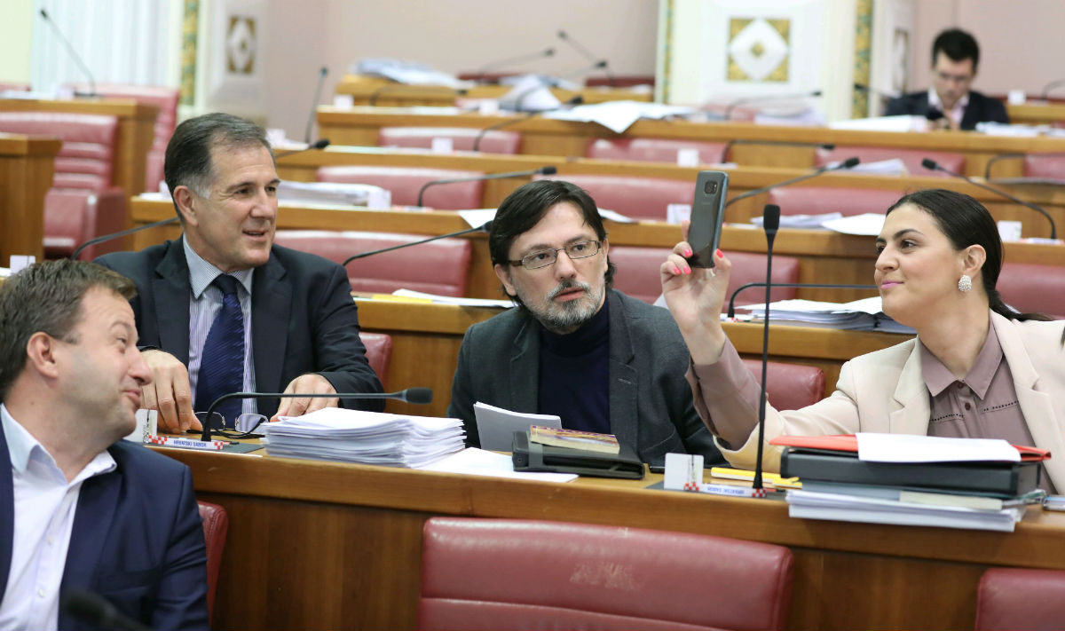 Sabor za vrijeme rasprave o radnom vremenu mobilnih radnika gotovo prazan