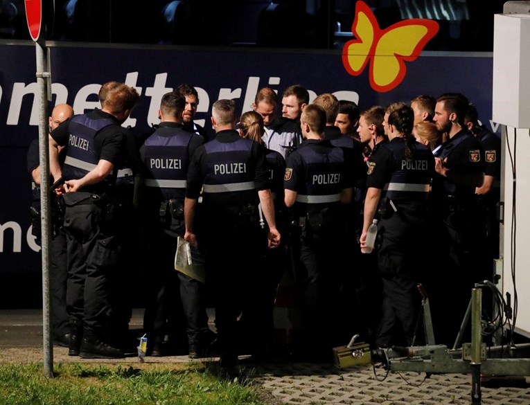 Zbog dojave o terorističkoj prijetnji   prekinut rock koncert u Njemačkoj