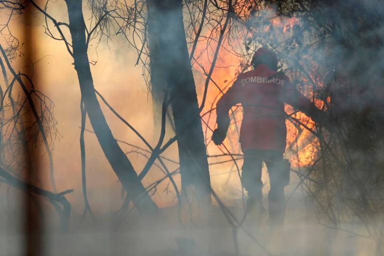Smiruju se požari u Portugalu: Na terenu su stotine vatrogasaca