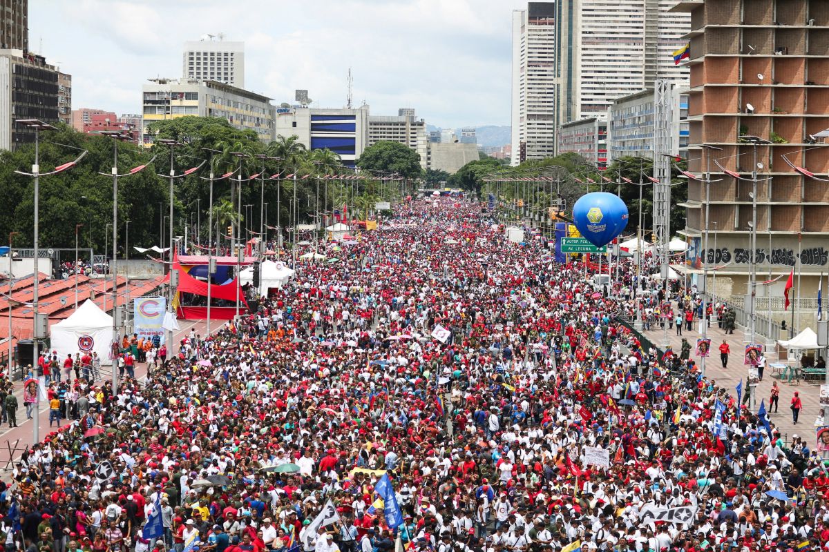 Venezuela glasa za članove nove Madurove skupštine, oporba pozvala na bojkot izbora