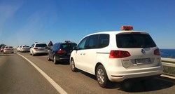 Splitski i dubrovački taksisti će besplatno voziti građane na groblja