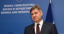 Cirkus u parlamentu BiH: Premijer mora sam sakupljati potpise potpore