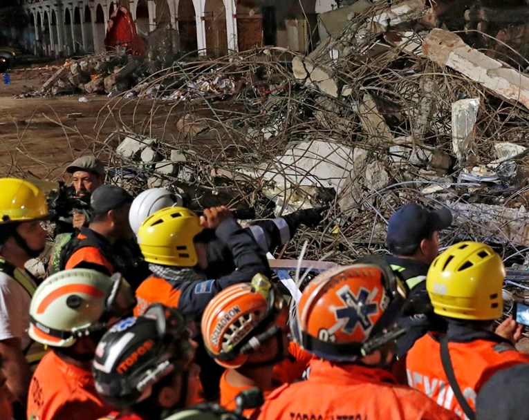 U potresu u Meksiku poginulo 96 osoba