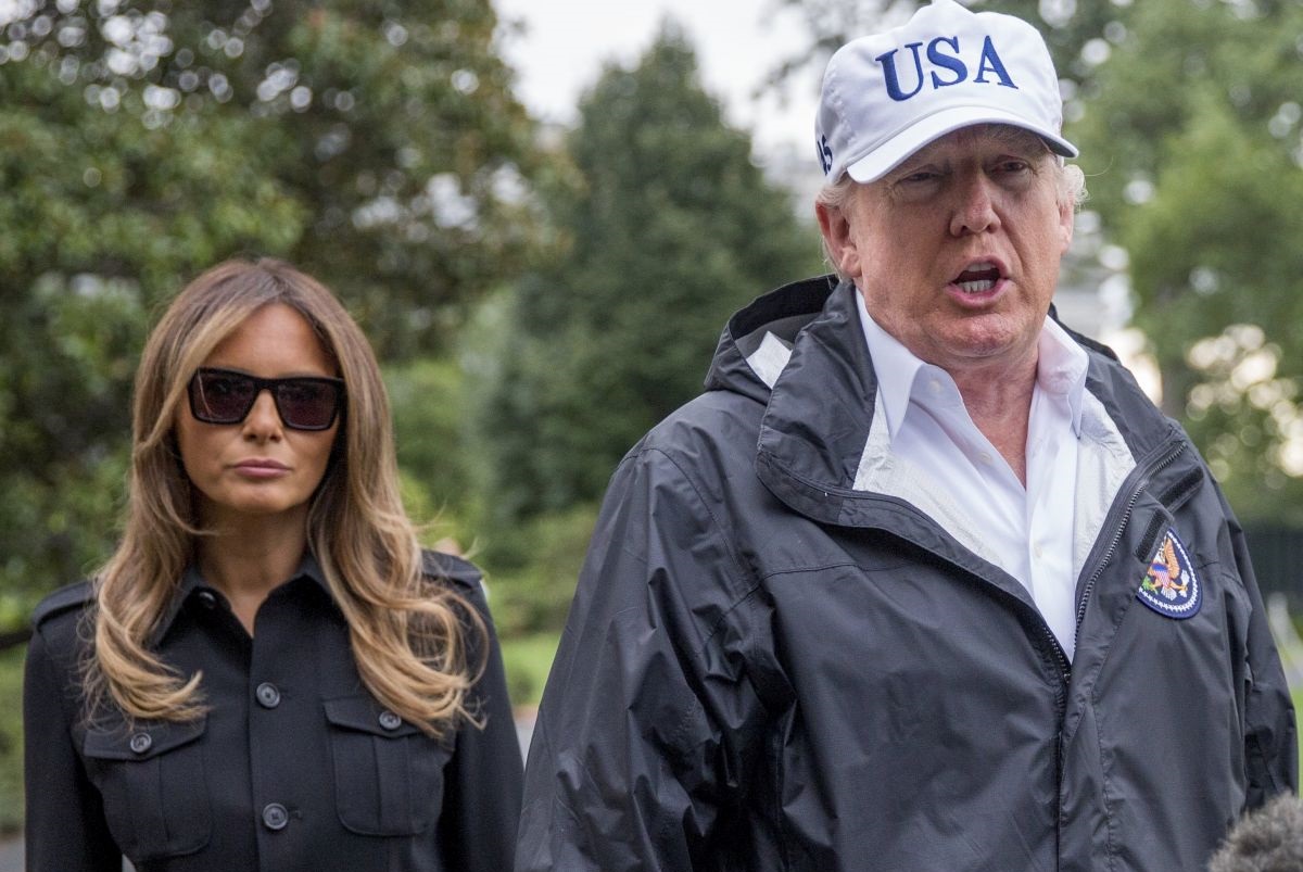 VIDEO Poslušajte kako Trump razgovara s Melanijom kad misli da ga nitko ne čuje