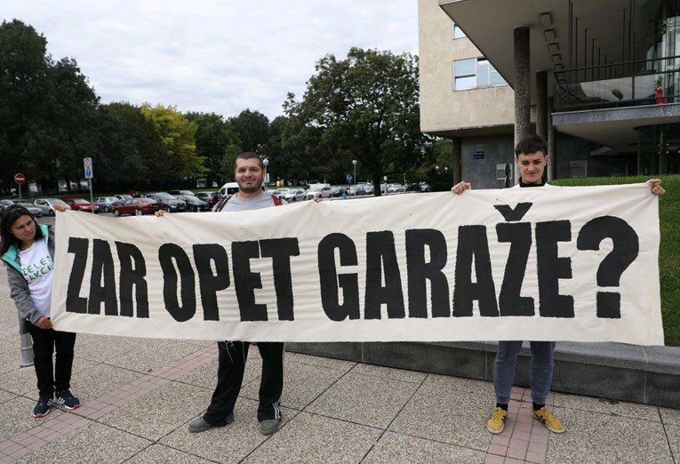 FOTO Zelena akcija prosvjedovala protiv gradnje velikih garaža u centru Zagreba