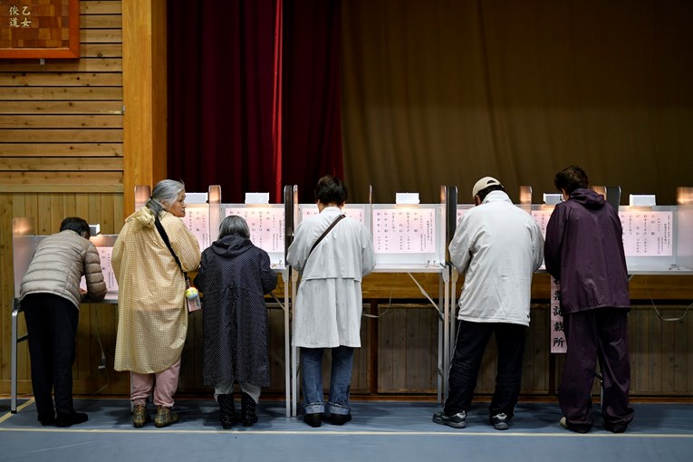 Izlazne ankete: Abe je pobjednik japanskih izbora