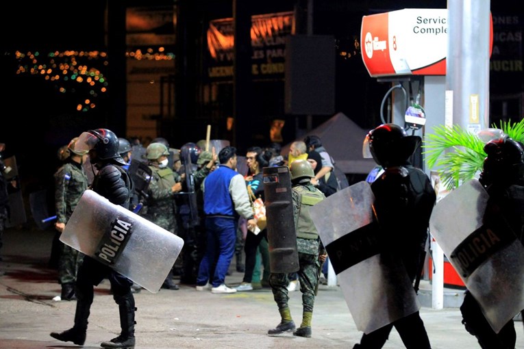 U prosvjedima u Hondurasu najmanje troje mrtvih, a više od 20 ljudi ozlijeđeno