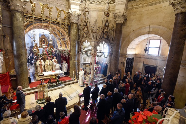Splitski nadbiskup od sabora traži da zabrani rad nedjeljom: "Posljedice mogu biti fatalne"