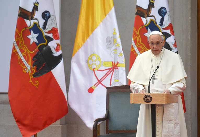 Papa u Čileu napao biskupe: "Preoholi su, narod želi pastire i posvećene osobe koje imaju sućuti"