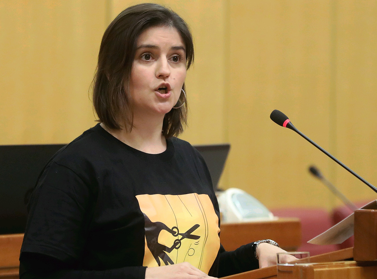 Mlada HNS-ovka koja se spetljala izjavama o Istanbulskoj u saboru pričala o svom dečku