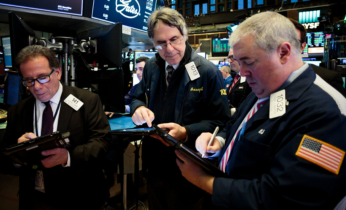Dow Jones zabilježio najveći dnevni gubitak u posljednjih 20 mjeseci, a plaće najveći rast u osam i pol godina