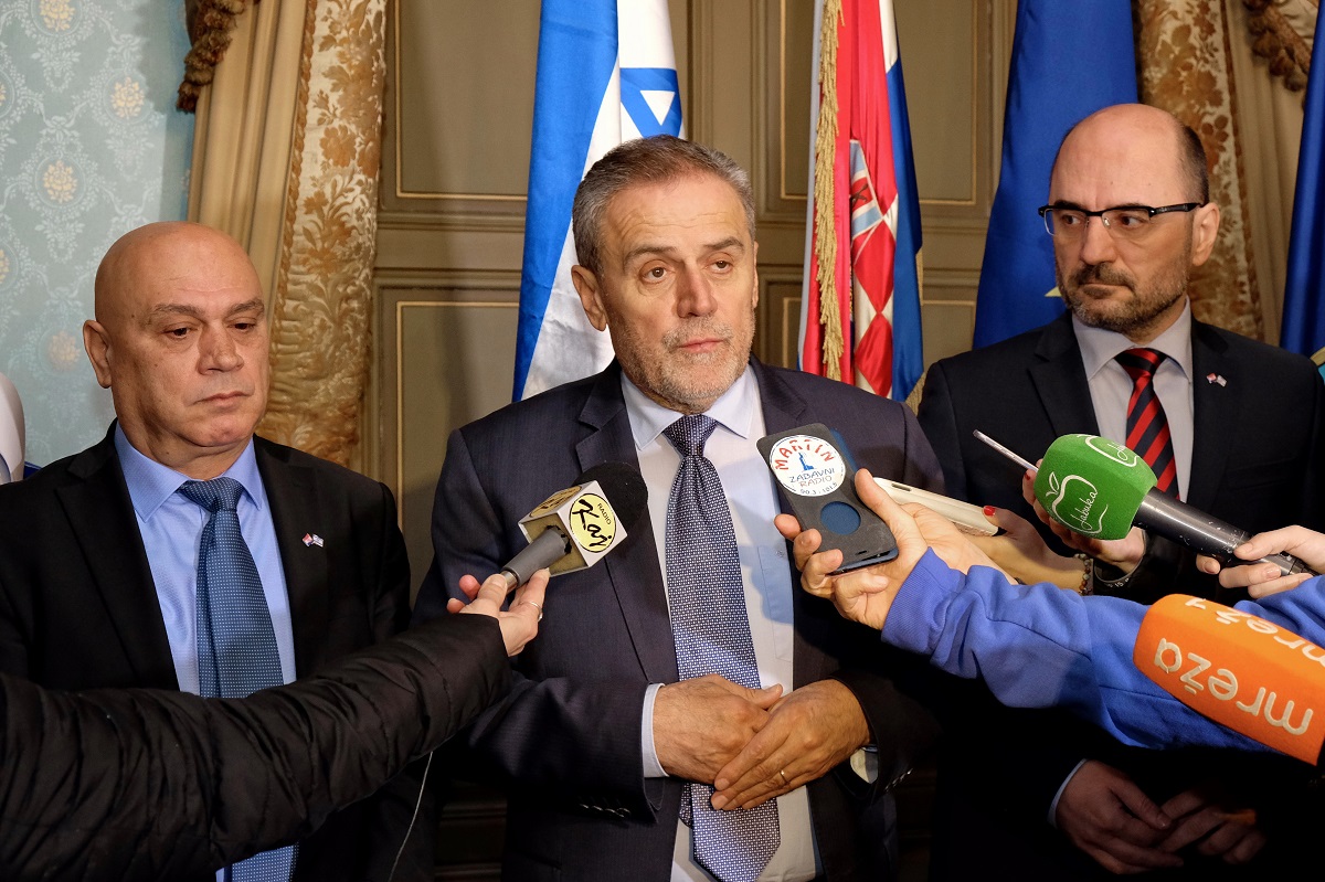 Bandić obećao da će podići spomenik žrtvama holokausta i obnoviti sinagogu