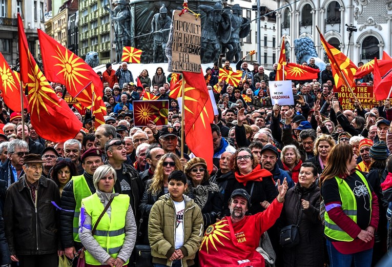 Prosvjednici u Makedoniji ne žele promjenu imena države: "Zaustavite pregovore s Grčkom"