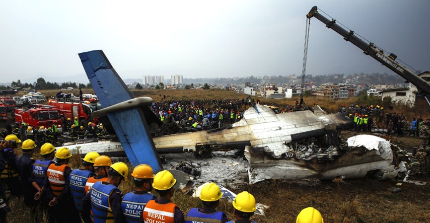 FOTO Srušio se avion u glavnom gradu Nepala dok je slijetao, broj poginulih popeo se na 50
