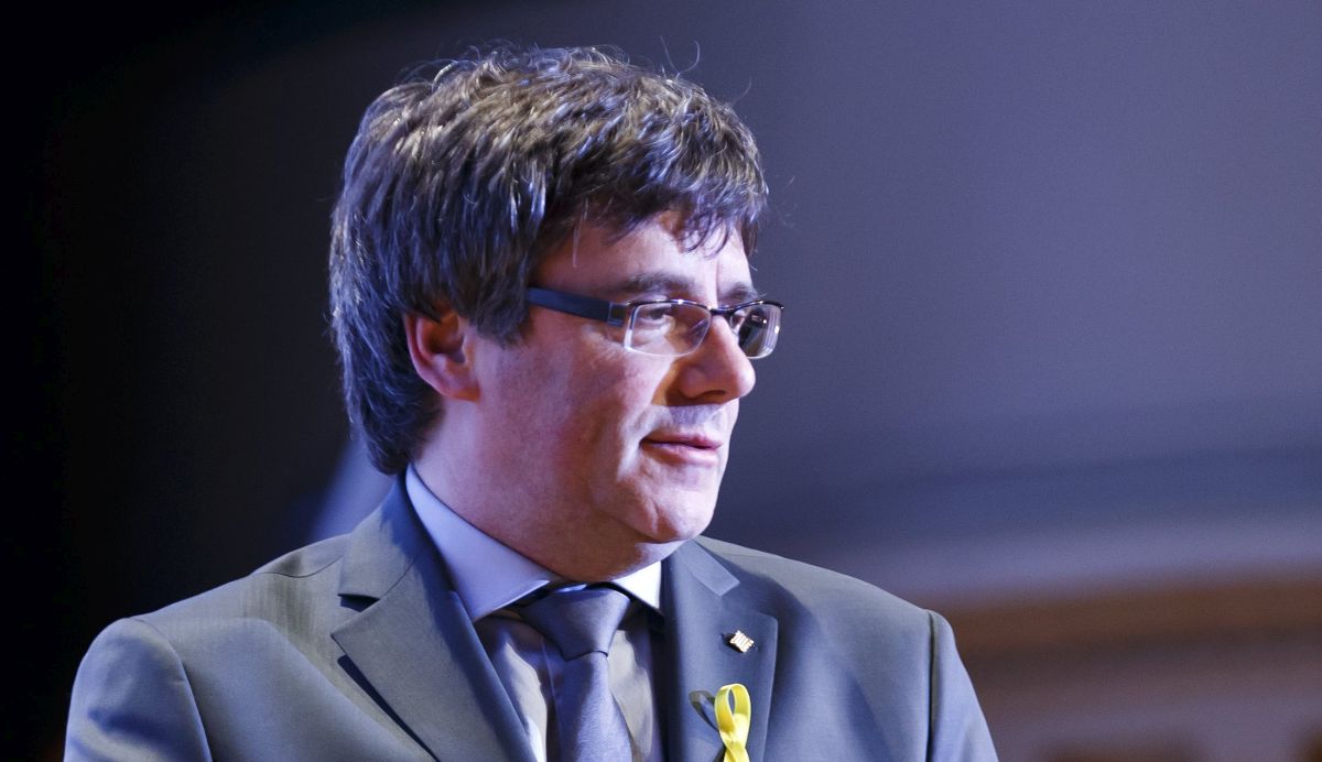 Puigdemont pred istražnim sucem u ponedjeljak, u njegovom gradu skinuta španjolska zastava