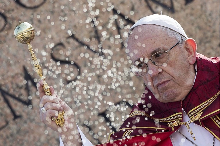 Papa Franjo slavit će u podne misu i udijeliti blagoslov svijetu