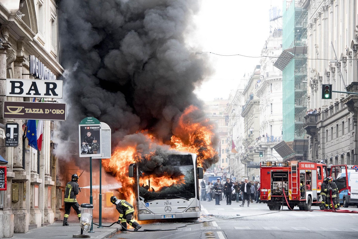 U Rimu svako malo gore autobusi, građani kažu da im je javni prijevoz gori od ISIS-a