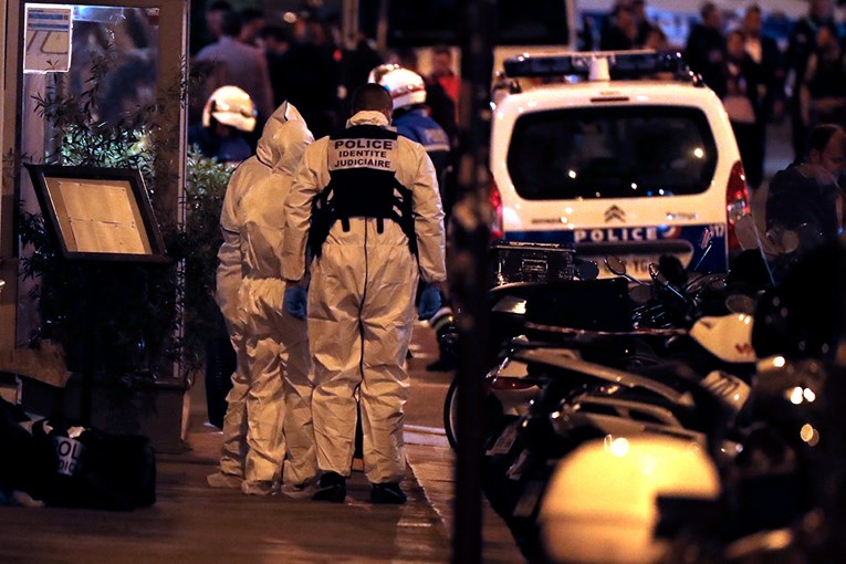 OBJAVLJENI DETALJI NAPADA U PARIZU Terorist je 21-godišnjak iz Čečenije, policija ga je ubila za 4 minute