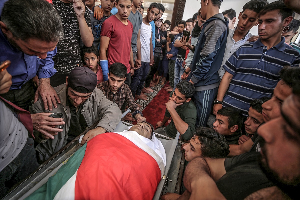 MASAKR U GAZI Palestinci pokapaju žrtve, najmlađa je imala samo osam mjeseci