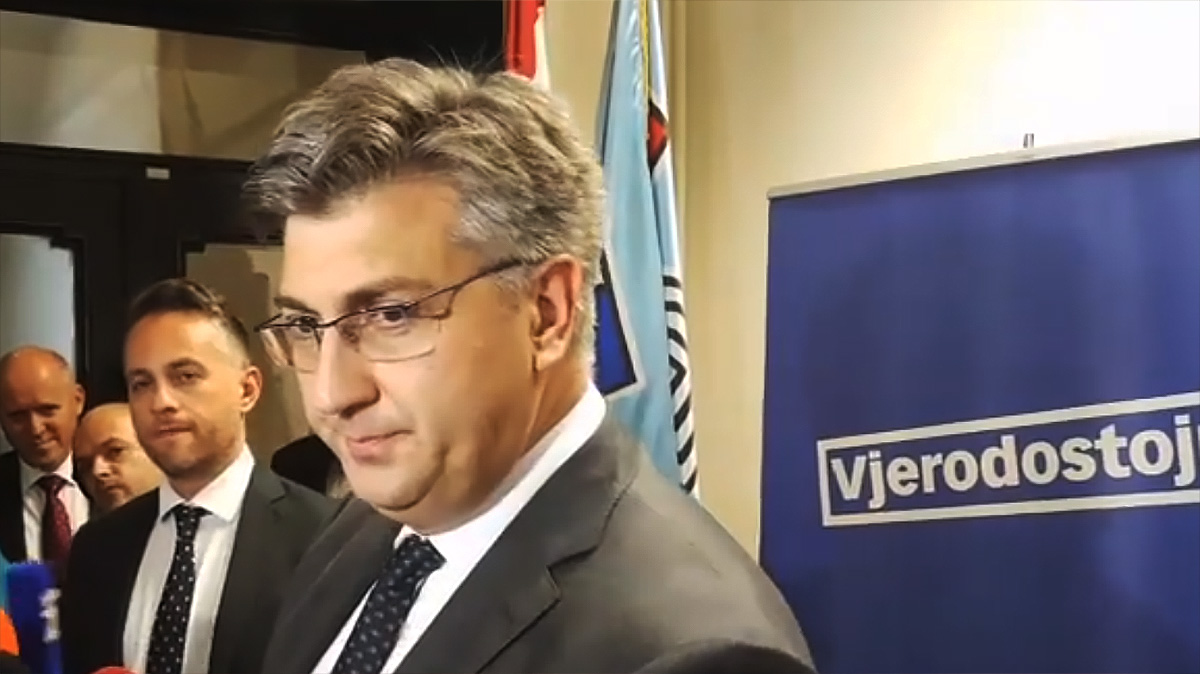 Plenkovića pitali tko je zvao Šavorića, on se uzrujao: "Što bih ja vama otkrivao takve detalje"