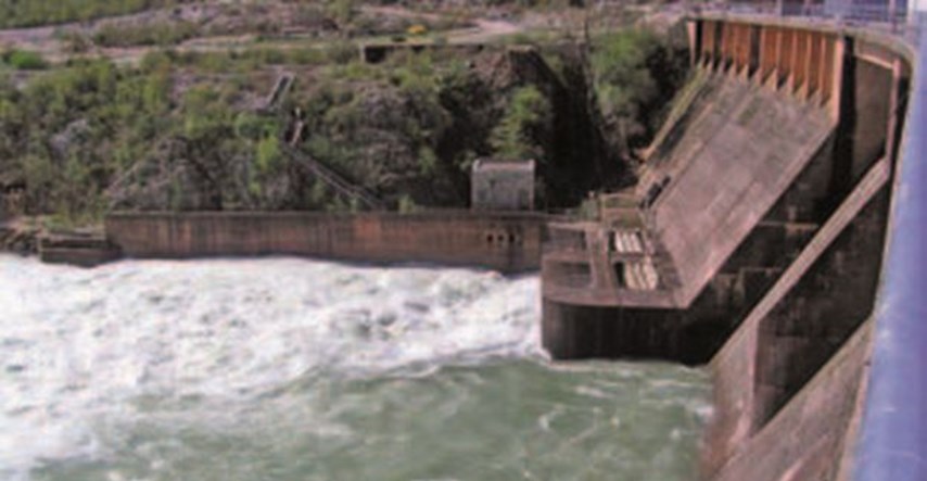Poplavljena strojarnica u hidroelektrani kod Omiša, očekuje se velika materijalna šteta