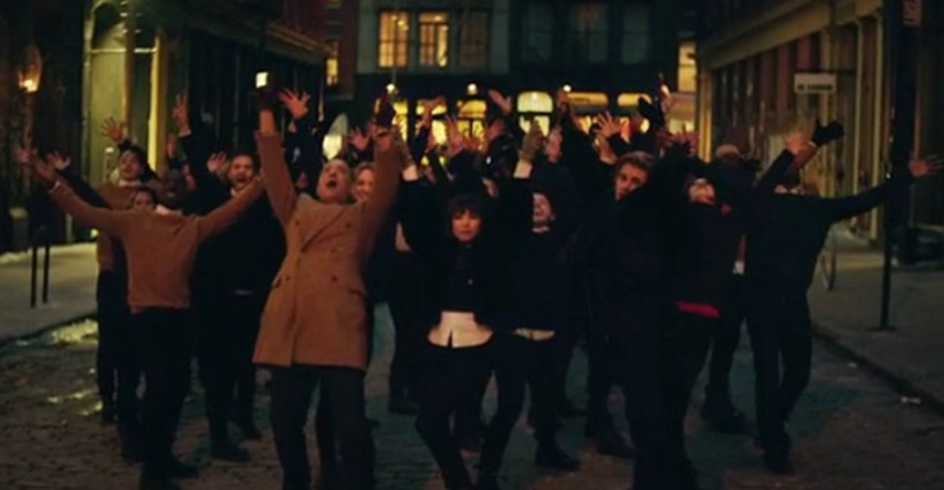 Naš novi omiljeni spot: Tom Hanks i Justin Bieber plešu i pjevaju u videu Carly Rae Jepsen