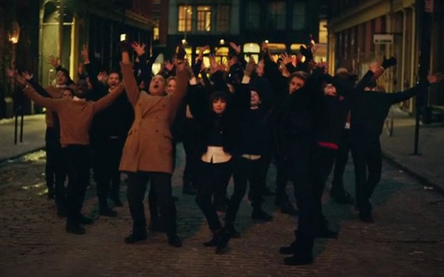 Naš novi omiljeni spot: Tom Hanks i Justin Bieber plešu i pjevaju u videu Carly Rae Jepsen
