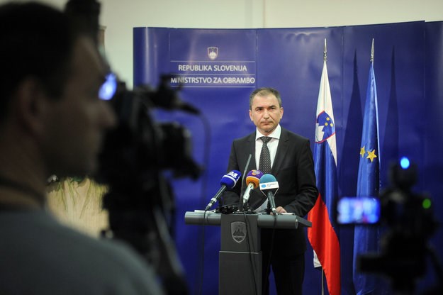 Slovenija: Smijenjen ministar obrane zbog zloporabe vojske